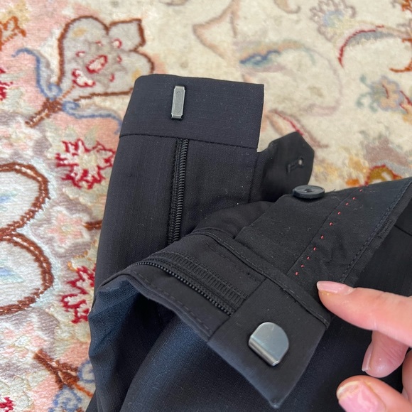 SOLD-Hugo Boss Suit - Picture 11 of 11